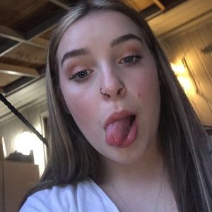 Meet your Posher, Chloe